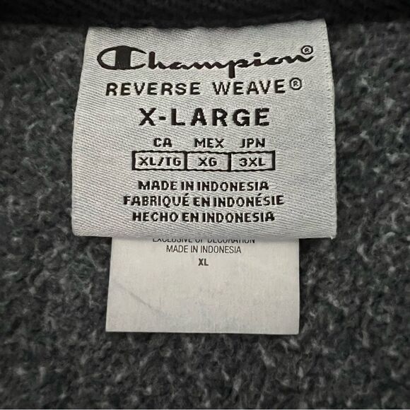 Champion Sweatshirt Womens Size XL Navy Blue Red Reverse Weave Cropped Spell Out - Picture 9 of 13